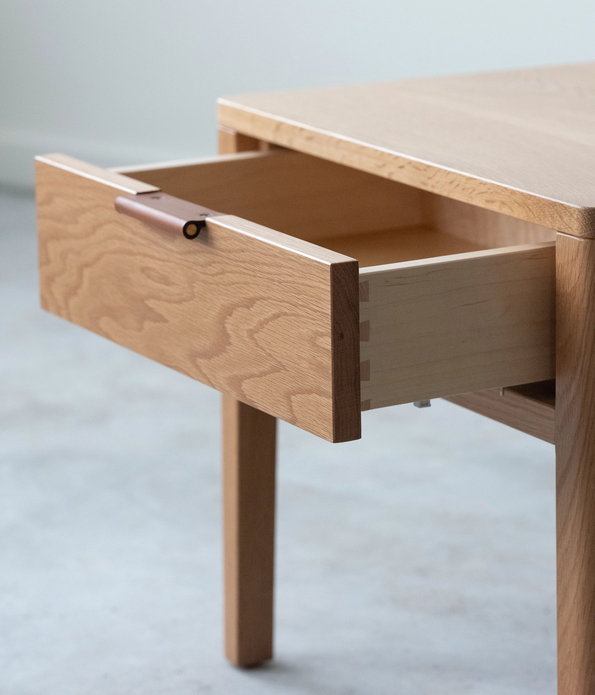 Avers Side Table - Image 3