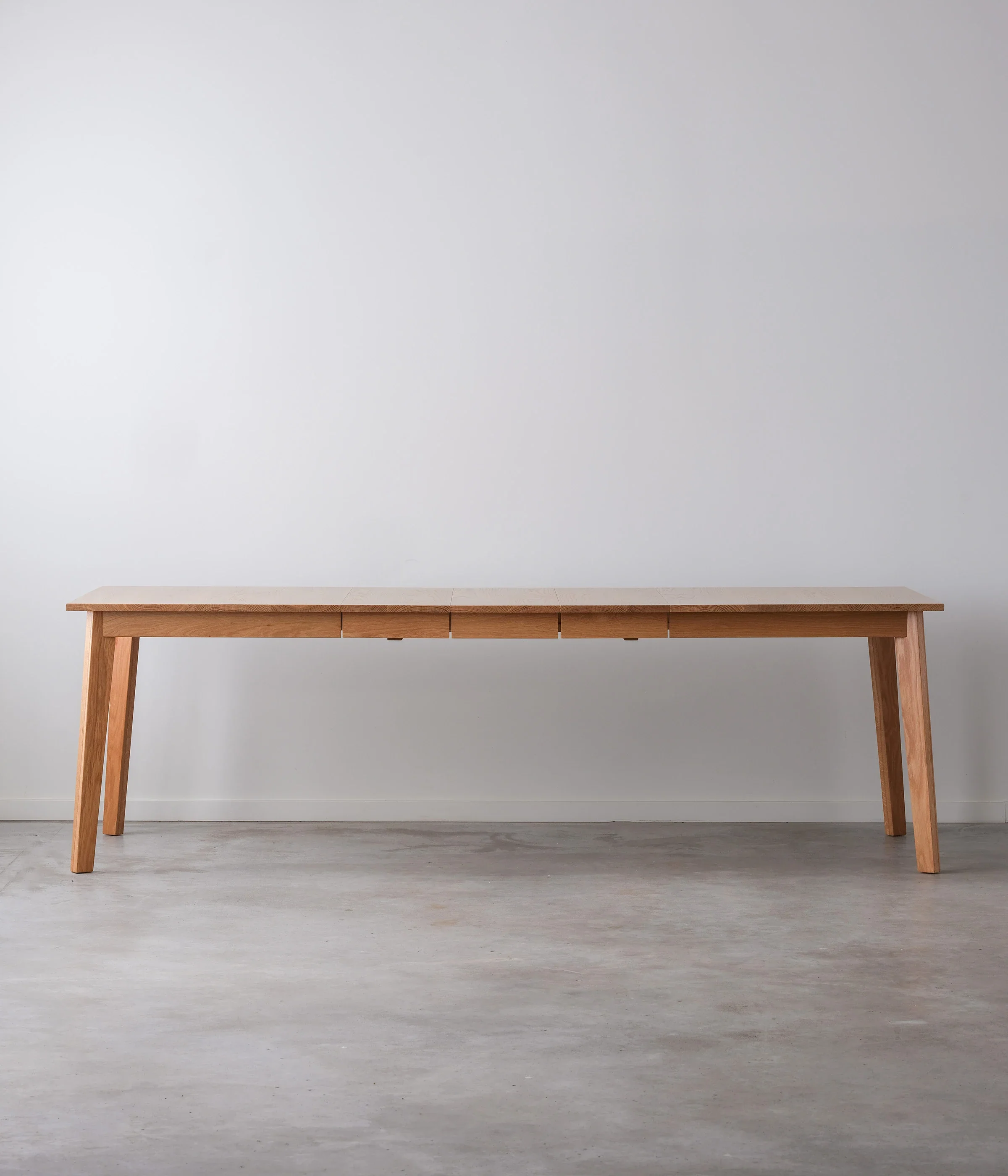 Ventura Dining Table - Image 8